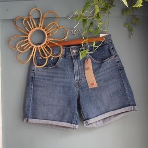 NWT Levi’s Classic Shorts